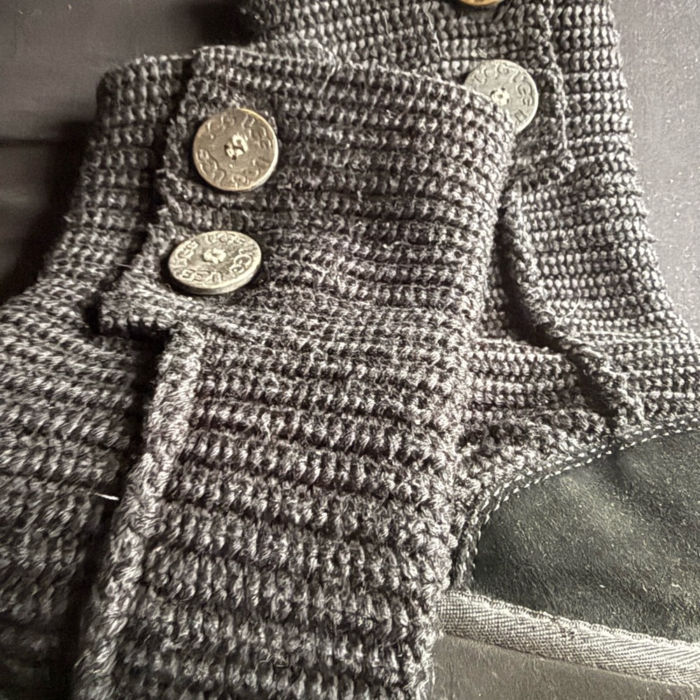 Ugg classic cardi black knit short boots - Picture 8 of 10